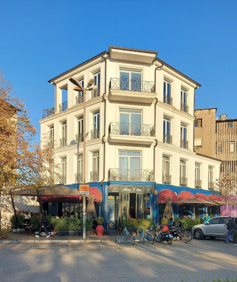 Amo'S Hotel Shkodër Extérieur photo