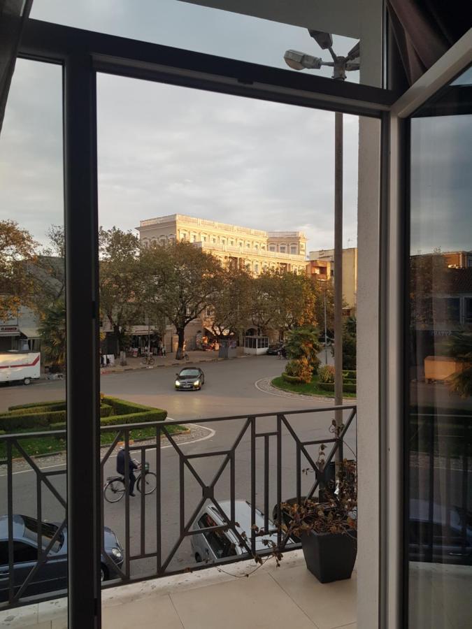 Amo'S Hotel Shkodër Extérieur photo