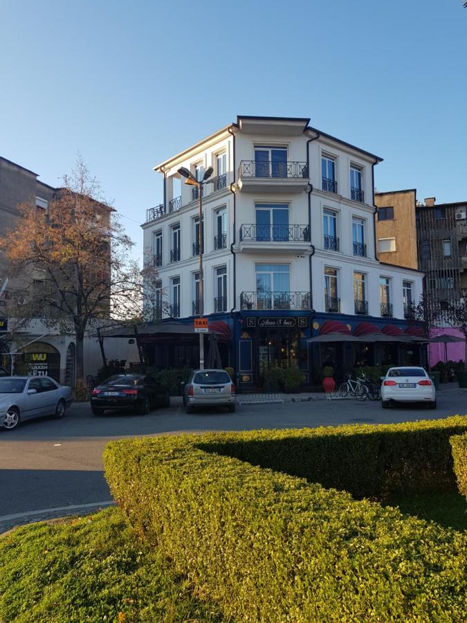 Amo'S Hotel Shkodër Extérieur photo