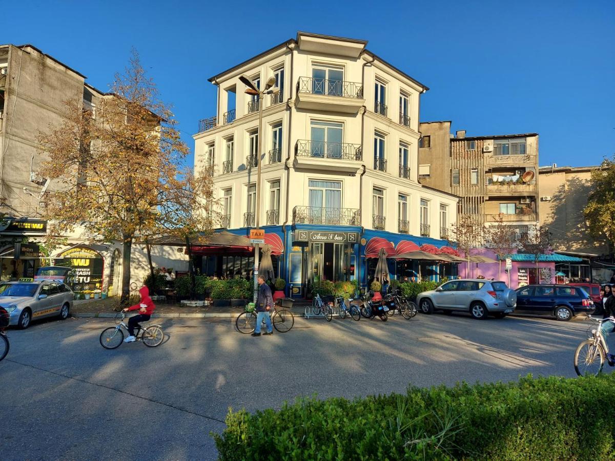 Amo'S Hotel Shkodër Extérieur photo