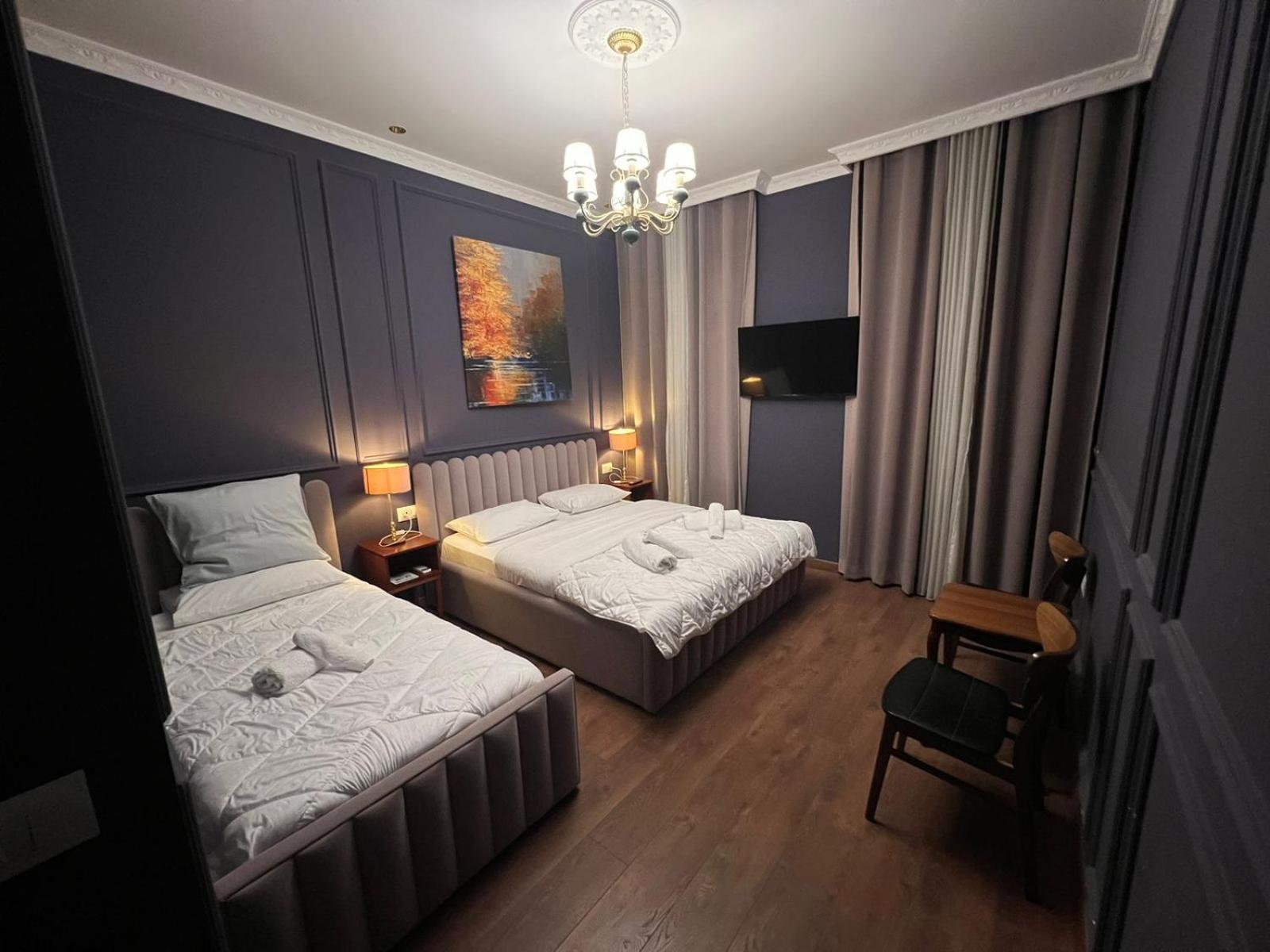 Amo'S Hotel Shkodër Extérieur photo