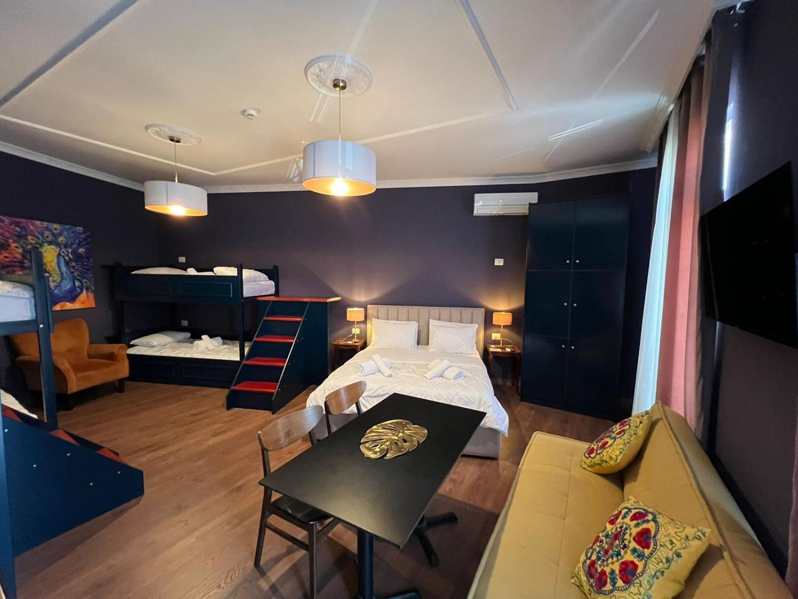 Amo'S Hotel Shkodër Extérieur photo